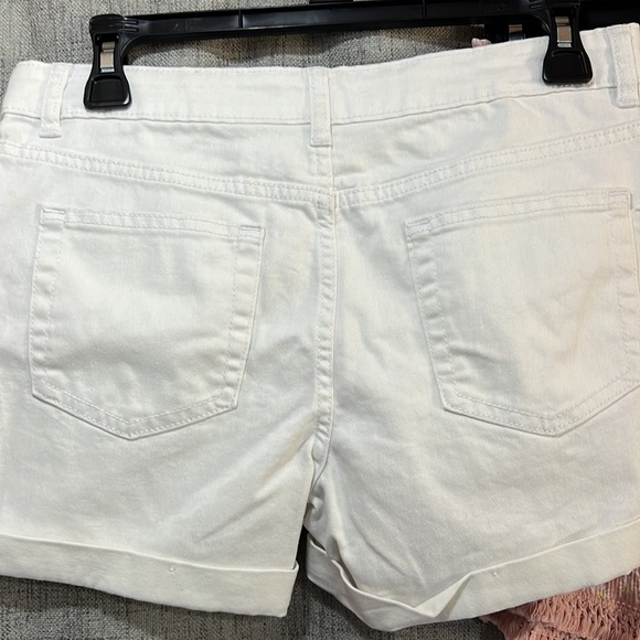 Summer SALE*  Junior’s Shorts size 16 - Picture 4 of 5